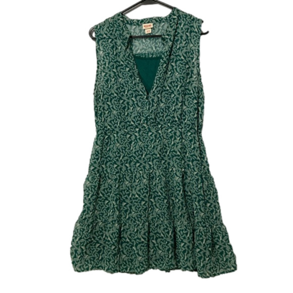 Mossimo Supply Co. Dresses & Skirts - Mossimo XL bird and leaf print green